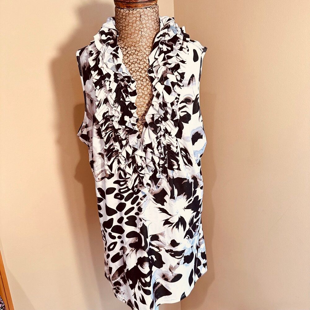 Milano Women’s Black & White Shirt Sleeveless V Neck